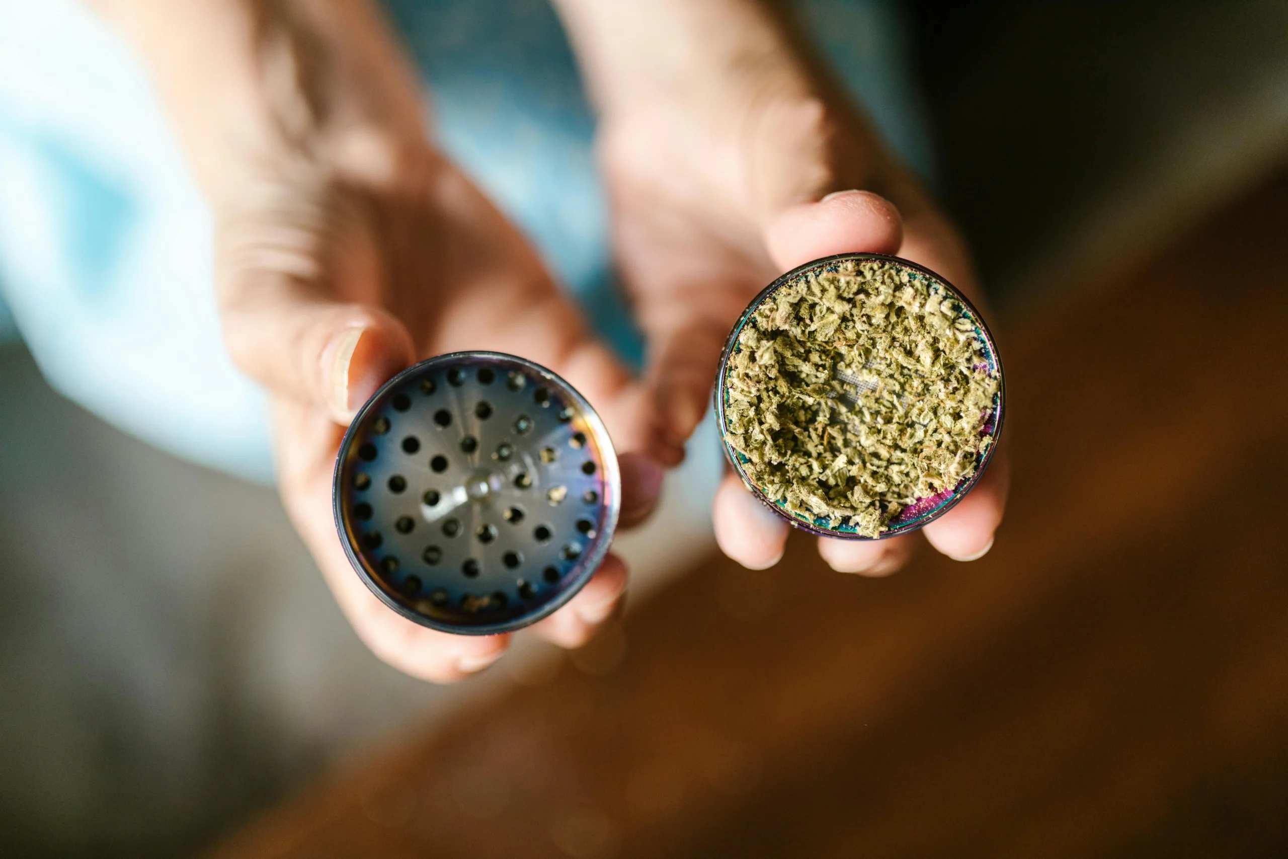 How to Clean Your Weed Grinder in 5 Easy Steps 2024